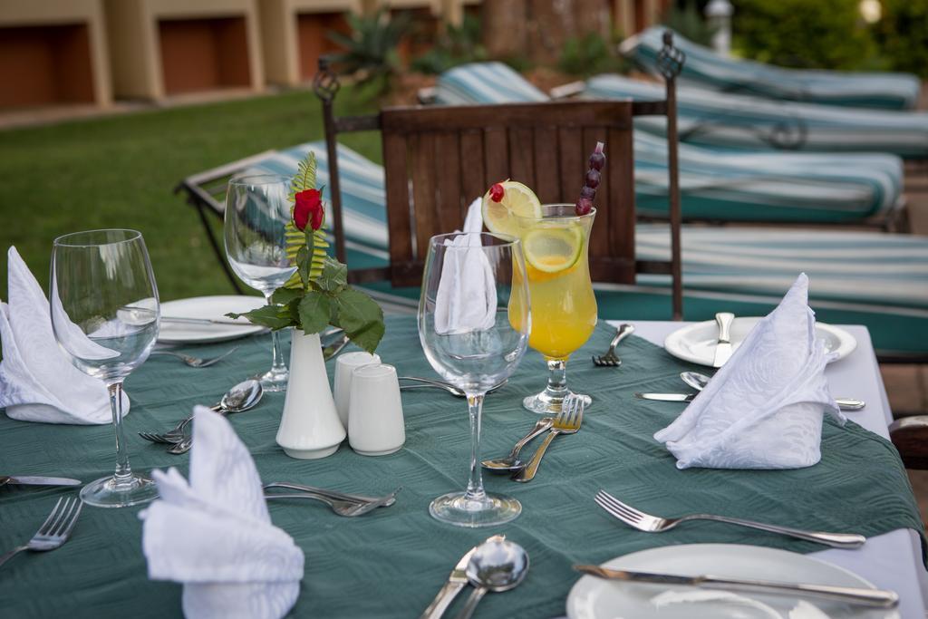 M'Kango Golfview Hotel Lusaka Exterior photo