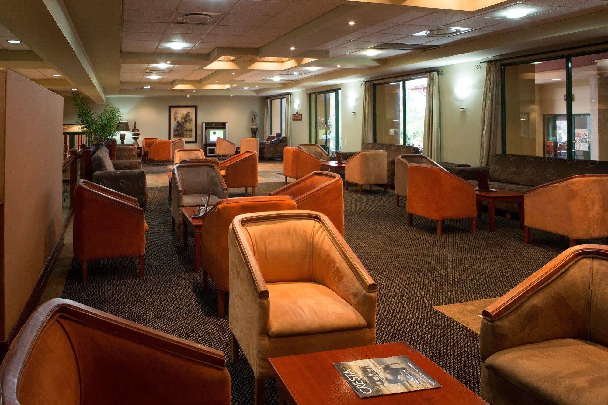 M'Kango Golfview Hotel Lusaka Exterior photo
